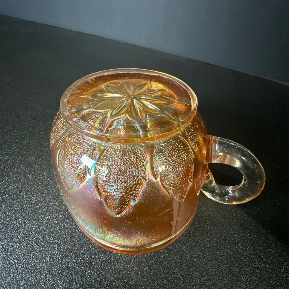 Dugan Leaf Rays Marigold‎ Carnival Glass Nappy – Ring Handle